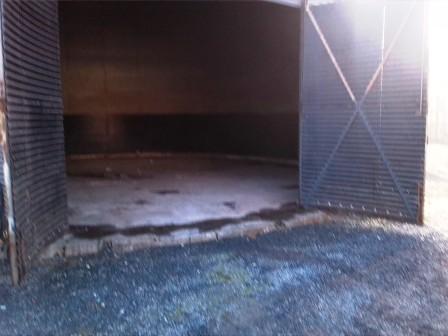 LOCAL -  ATELIER - +/- 100M2 - 7620 HOLLAIN  - 275€/MOIS